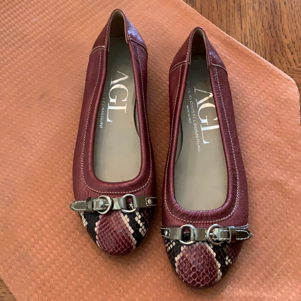 AGL Flats Size 36 Mauve w/ snakeskin print toe cap